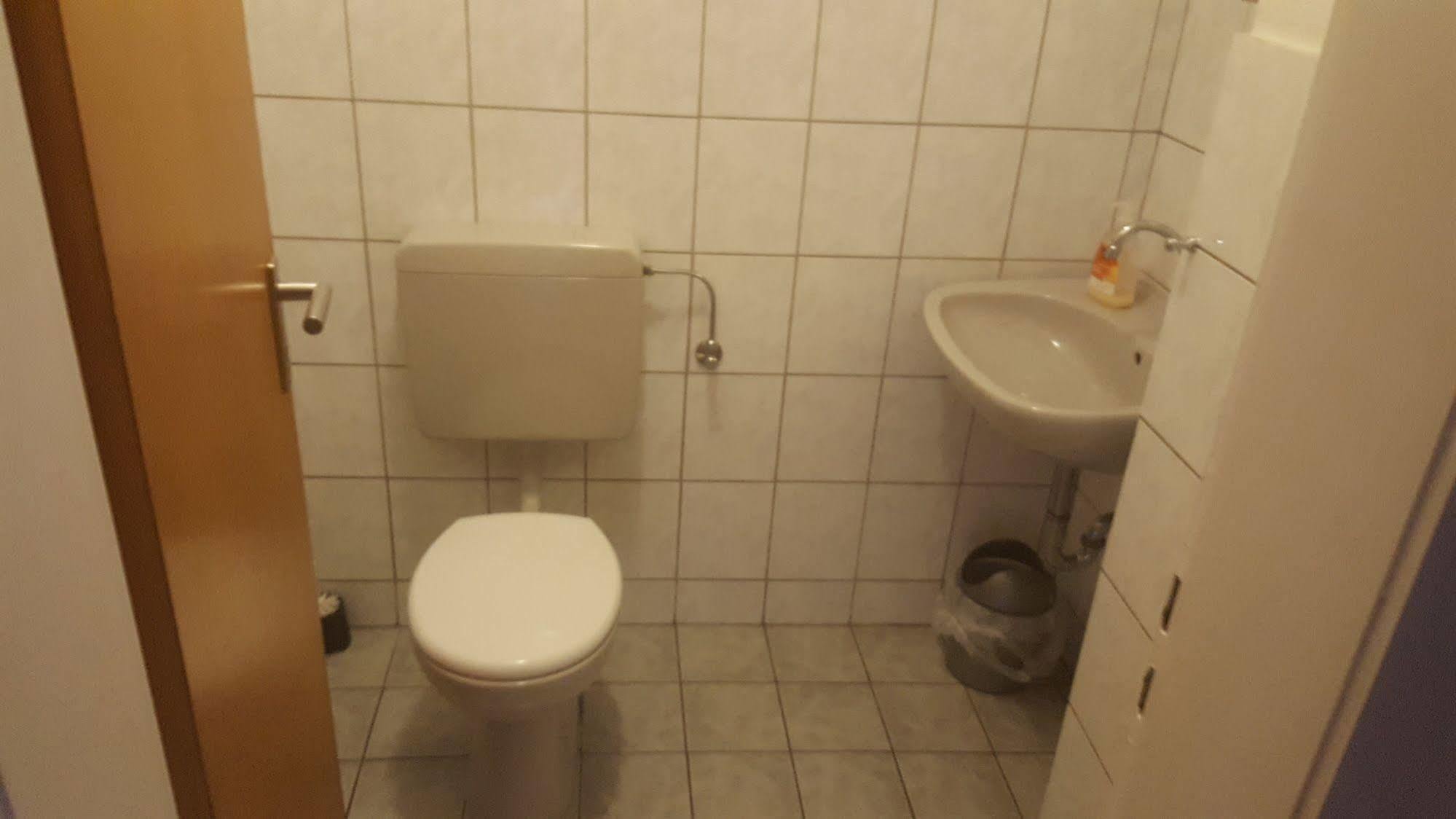 Gz Hostel Bonn Esterno foto
